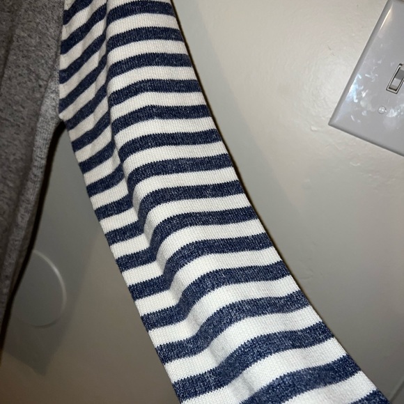 Brand new Cat and Jack sweater for boy - Picture 3 of 5